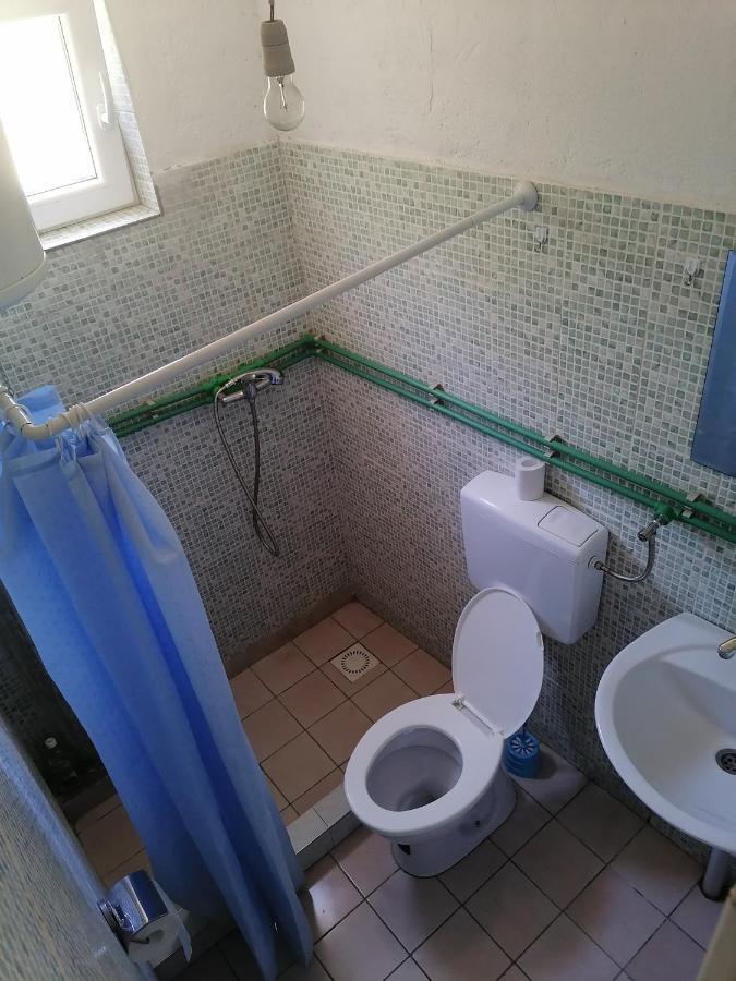 Apartman Milan Obrovac Exterior foto